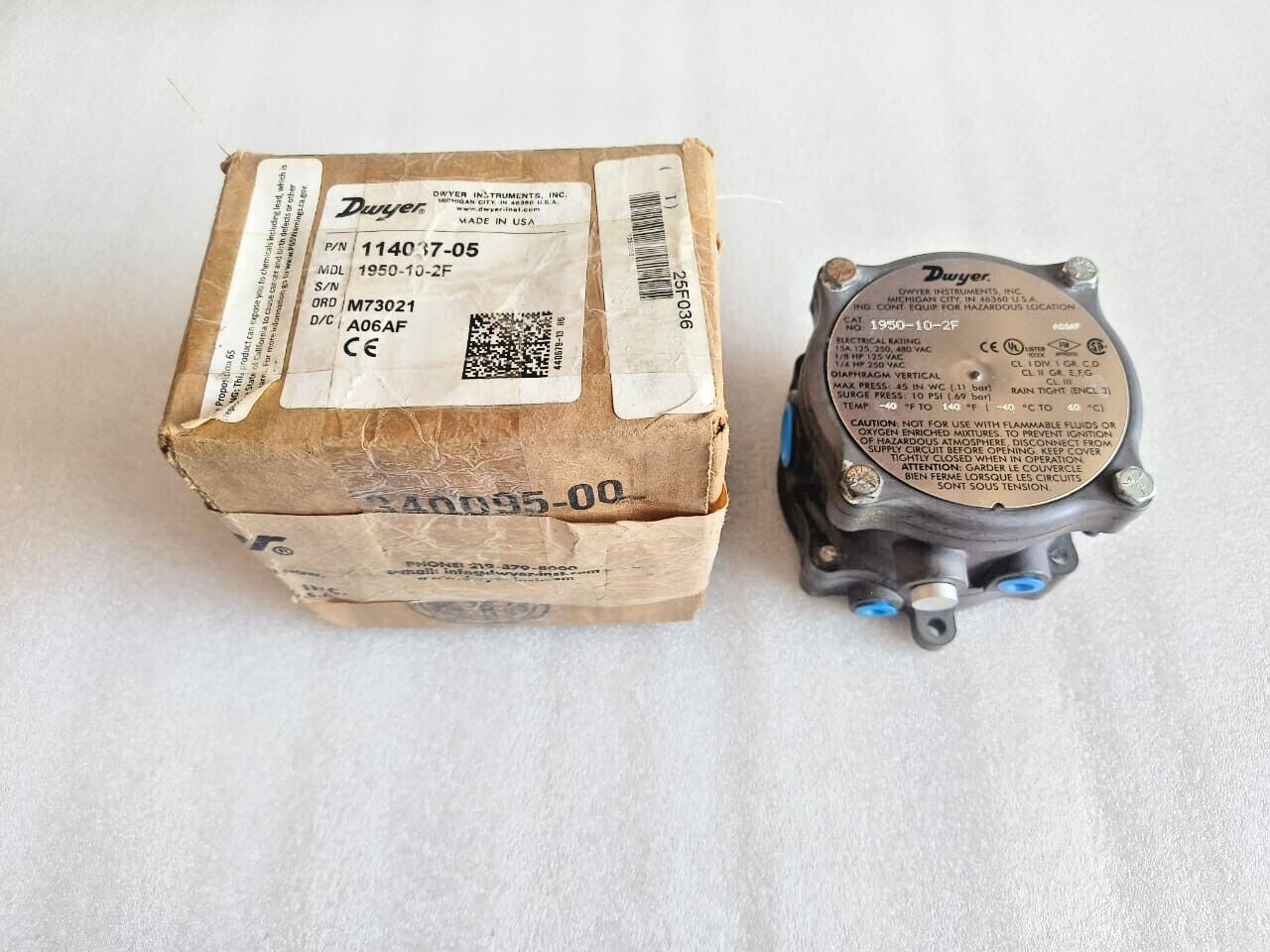 DWYER 1950-10-2F EXPLOSION PROOF DIFFRENTIAL PRESSURE SWITCH NEW# FREE SHIPPING.