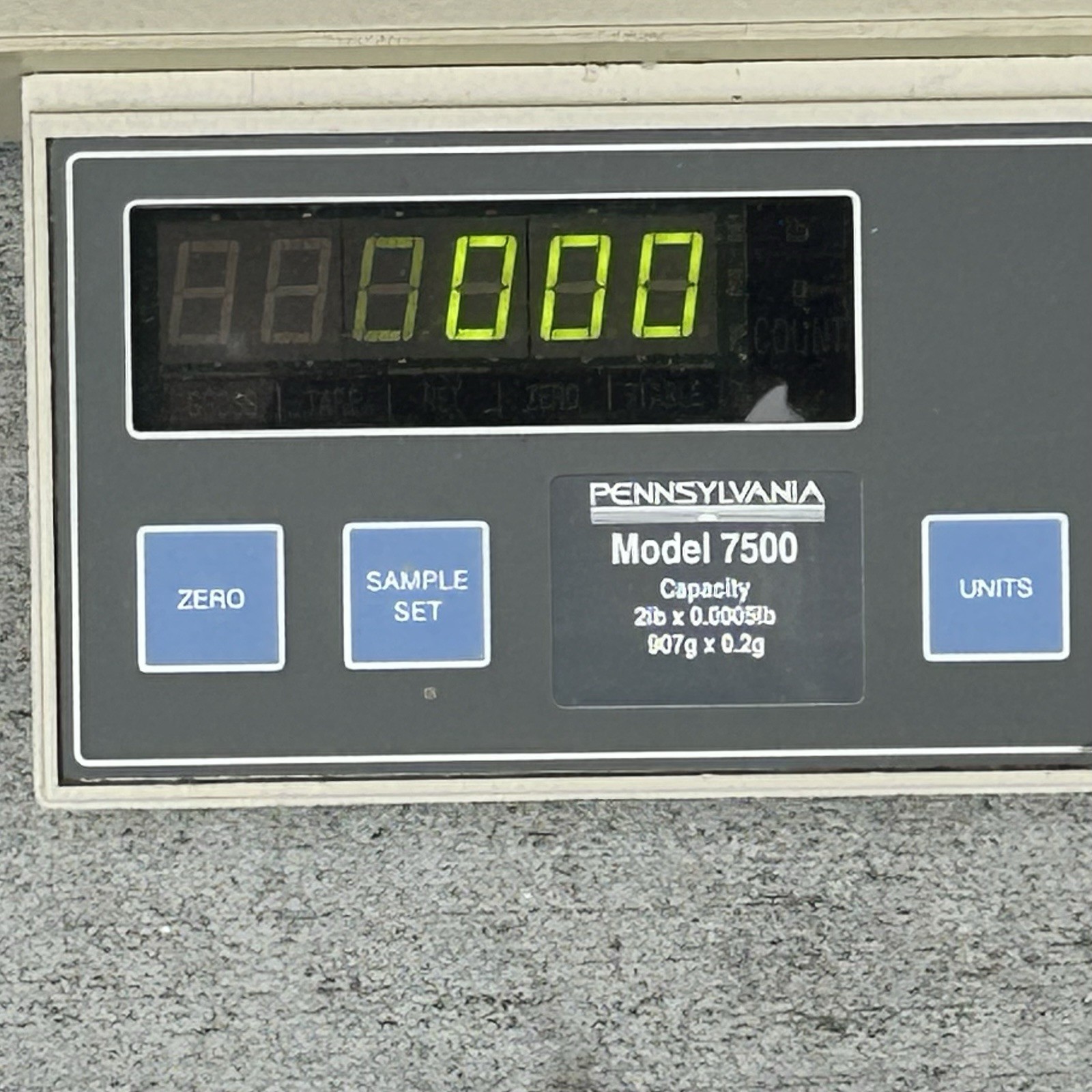 PENNSYLVANIA SCALE CO. MODEL 7500 2lb x 0.0005lb / 907g x 0.2g