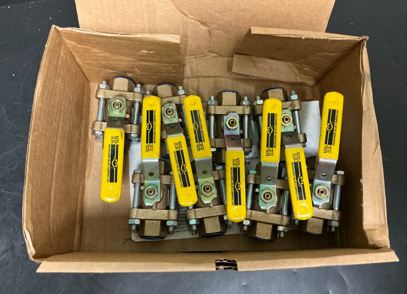 Milwaukee Valve Box of 8 | BA300 1/2″ Valves