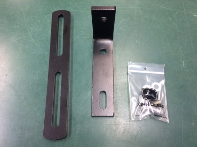 Aftermarket monitor mounting bracket kit – for John Deere BE23519