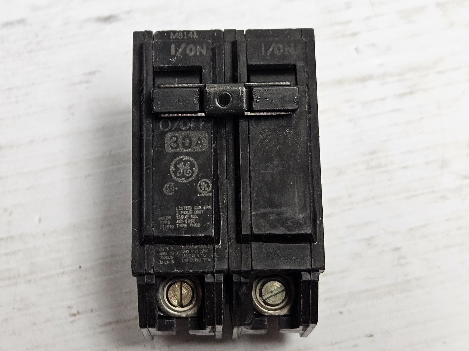 Ge General Electric THQB2130 Bolt-On Circuit Breaker 2 Pole 2P 30 A Amp 120/240V