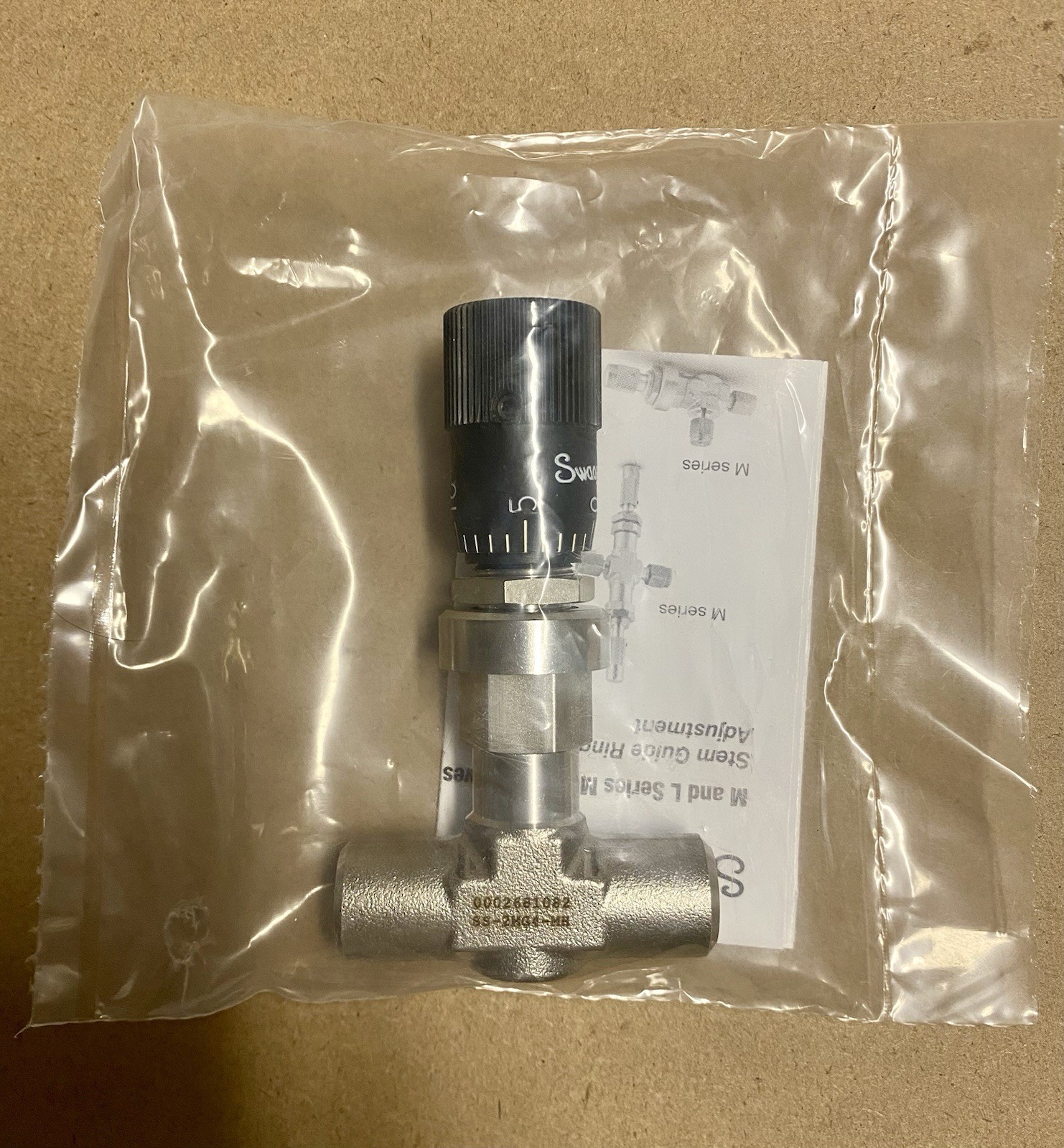 Swagelok SS-2MG4-MH Medium Flow Metering Valve, 1/8 in FNPT With Vernier Handle