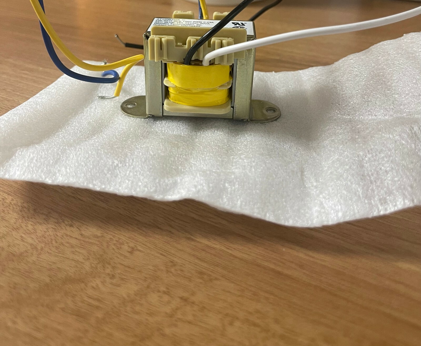 Honeywell Transformer Foot Mounted 120 Vac Transformer with 9 in. Lead Wires