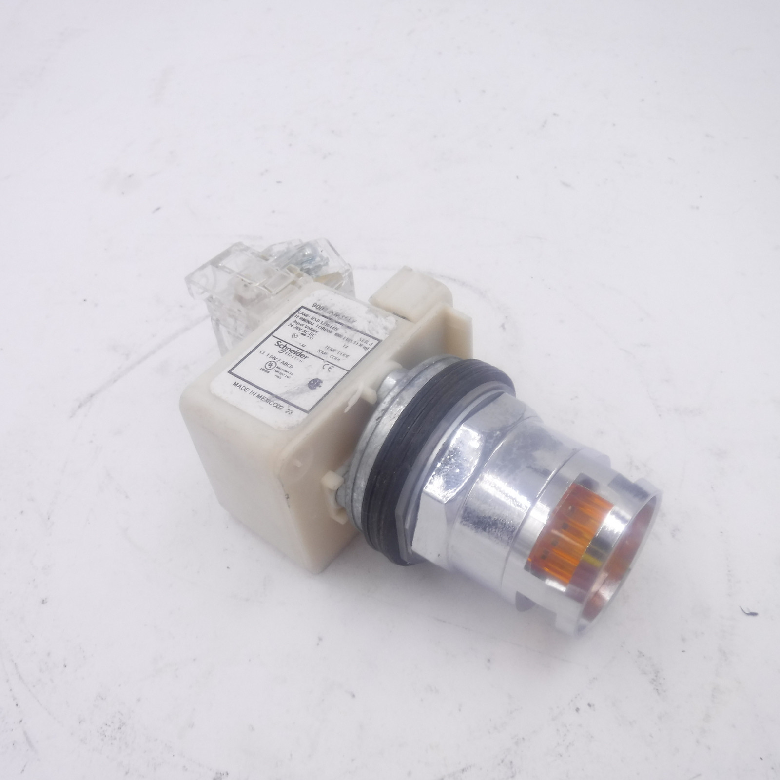 Schneider Illuminated Momentary Push Button Amber 24-28V 9001K3L38LYAH13