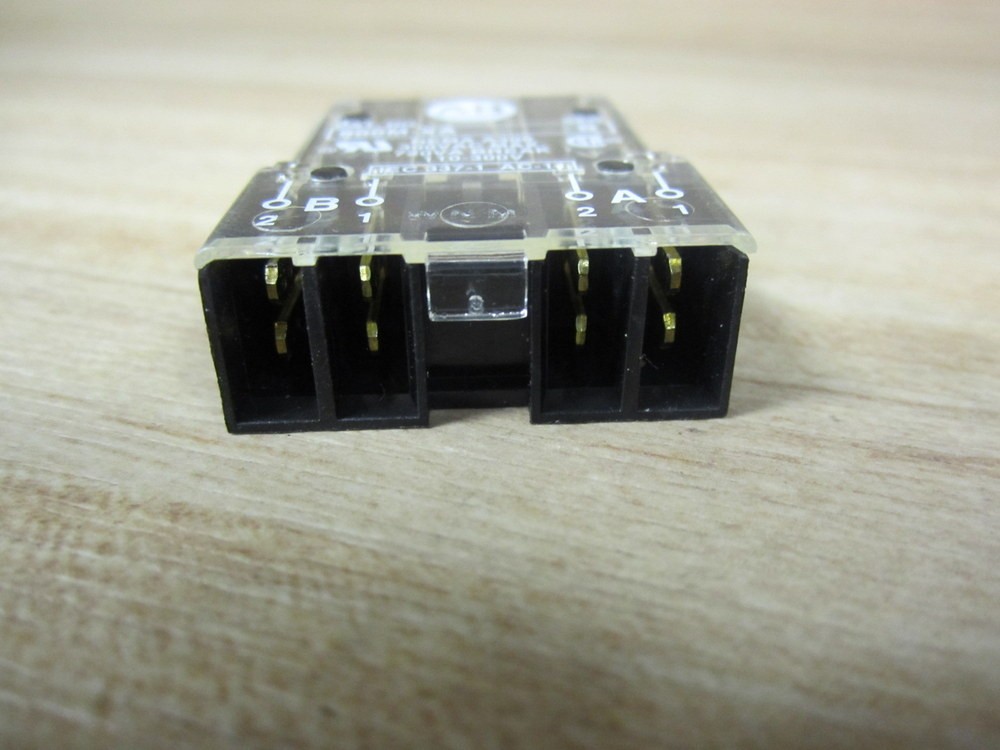 Allen Bradley 800M-XA Contact Block 800MXA W/Clip Series B 300VAC