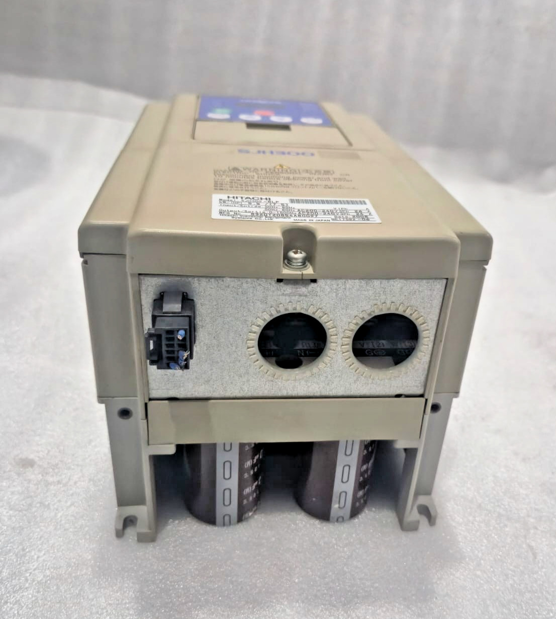 HITACHI SJH300-8LF AC DRIVE VFD INVERTER 5.5KW 7.5HP 200-240V 3PH JAPAN