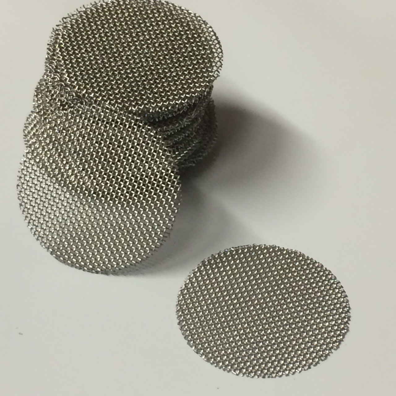 50 COUNT Stainless Steel T304 Wire Mesh Screen Filter Disks 5/8″ MADE IN USA!