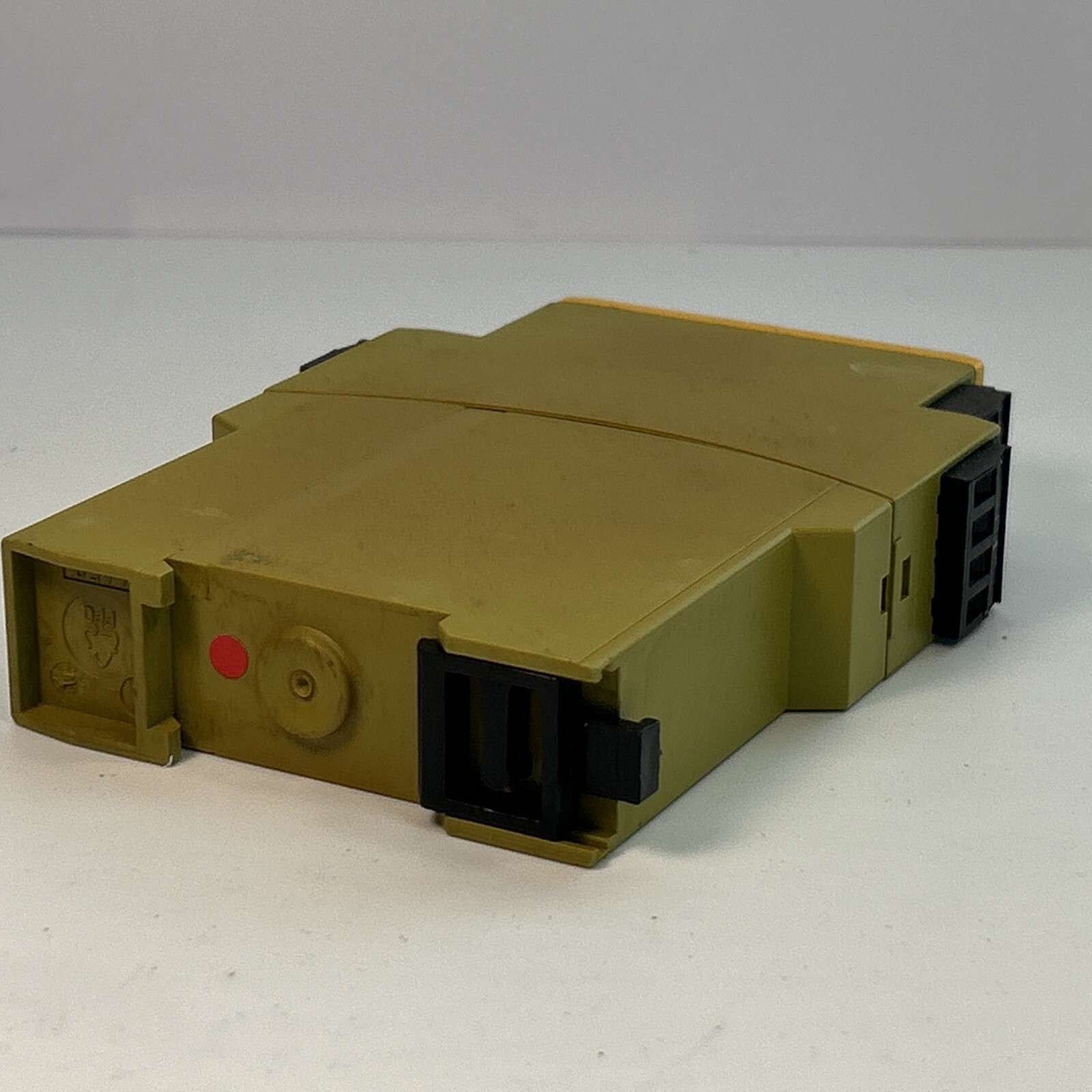 PILZ PZE X4VP 777583 118098 Relay