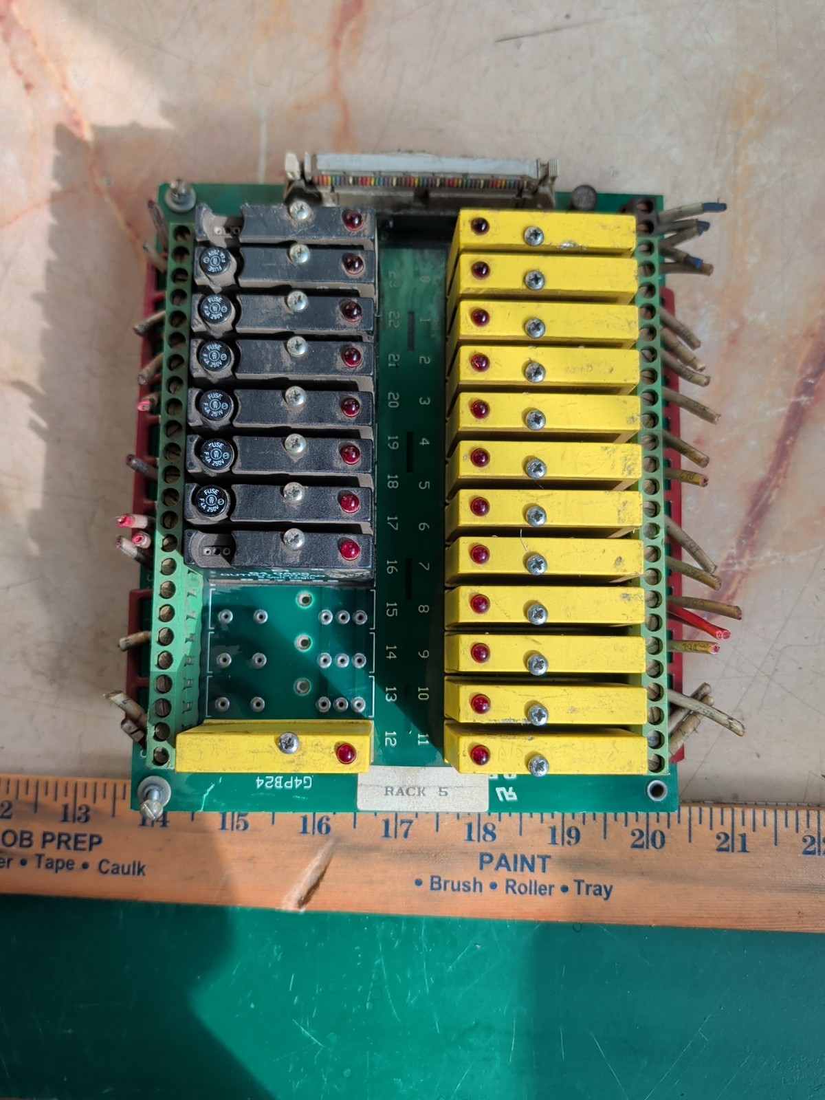 OPTO 22 G4PB24 TERMINAL BOARD W/ (13) G4IAC5 INPTUT (8) G40AC5 OUTPUT MODULES