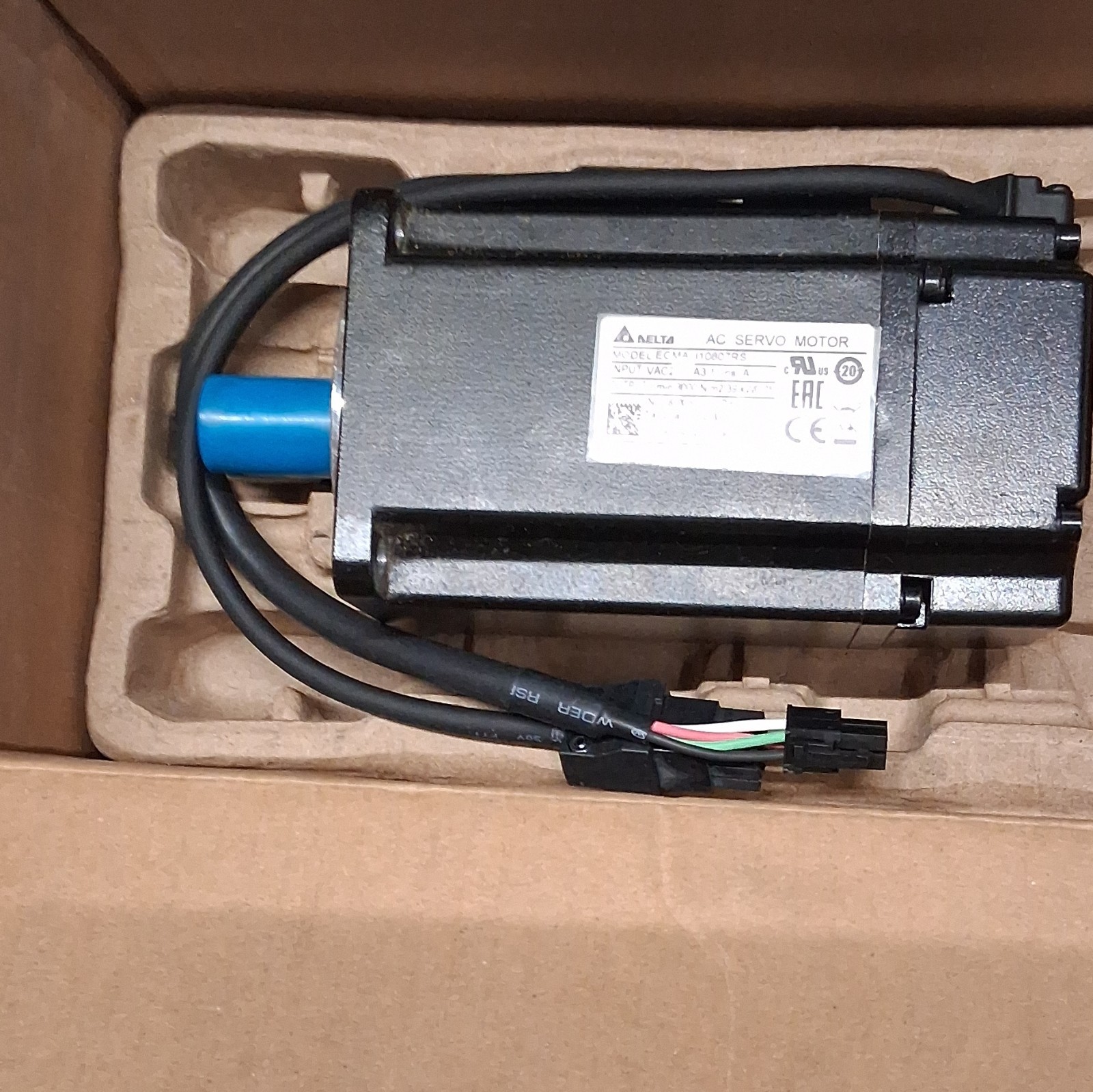 Delta ECMA-J10807RS AC Servo Motor 220VAC 0.75kW 3000RPM 2.39Nm IP20