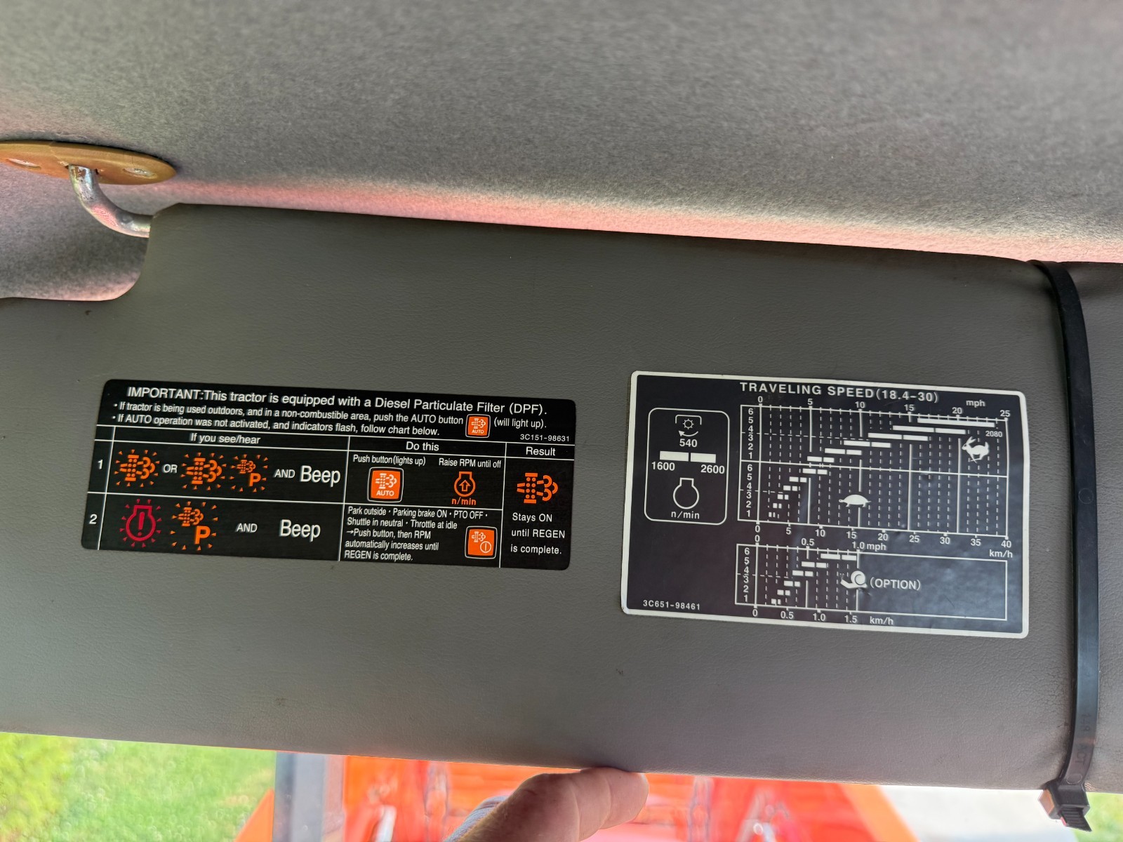 2016 KUBOTA M8560D TRACTOR WITH LOADER – A/C CAB – 4X4 – ONLY 2,763HOURS!! 85 HP