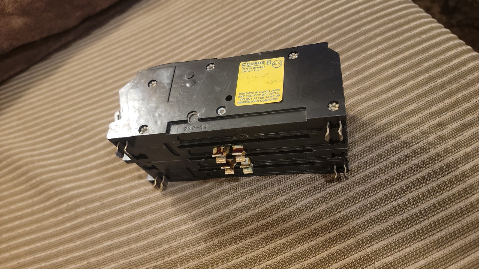 Square D QO2150 150A 2-Pole Plug-On Breaker 201-250V AC Trip Indicator