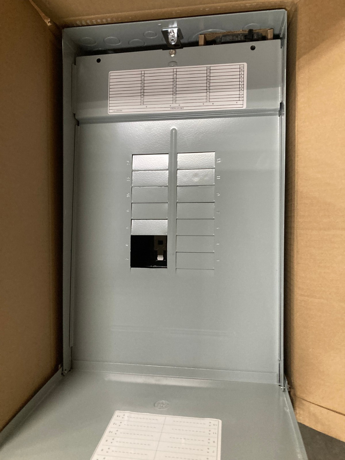 G.E. Main Breaker Load Center Outdoor Panel 125 A Surface Mount TM1212RCUBK1