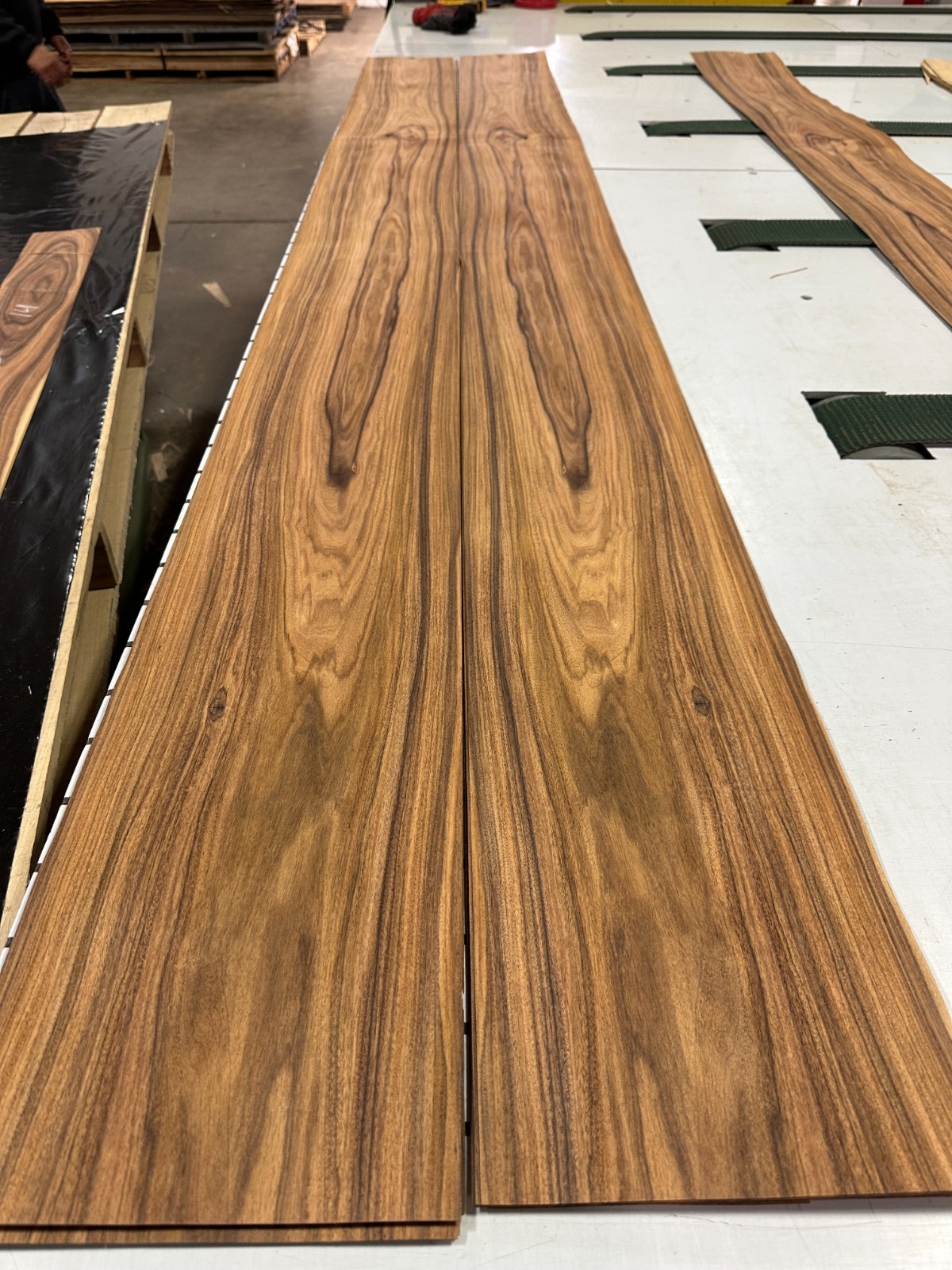 Santos Rosewood Raw Wood Veneer 2 sheets 103» x 9» 320G