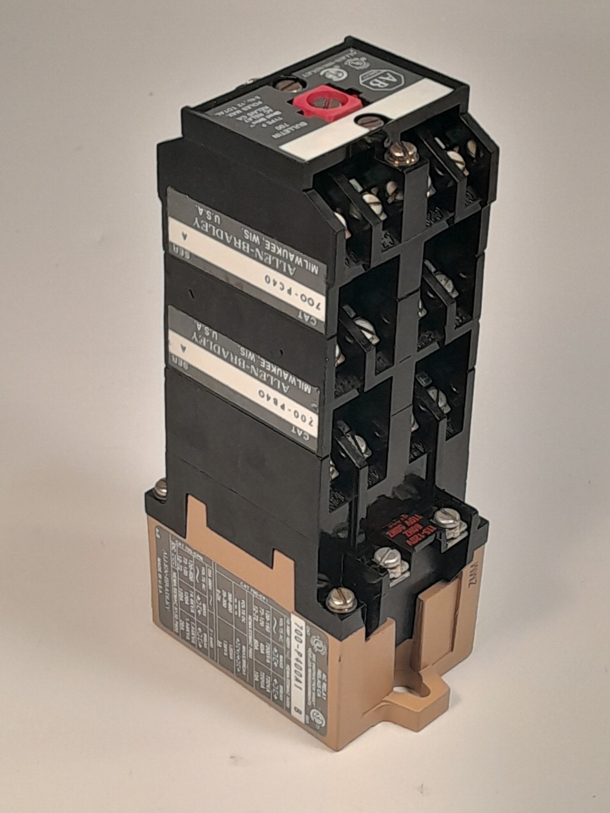 Allen Bradley 700-P400A1 AC 12 Pole Relay 10A 600V Type P