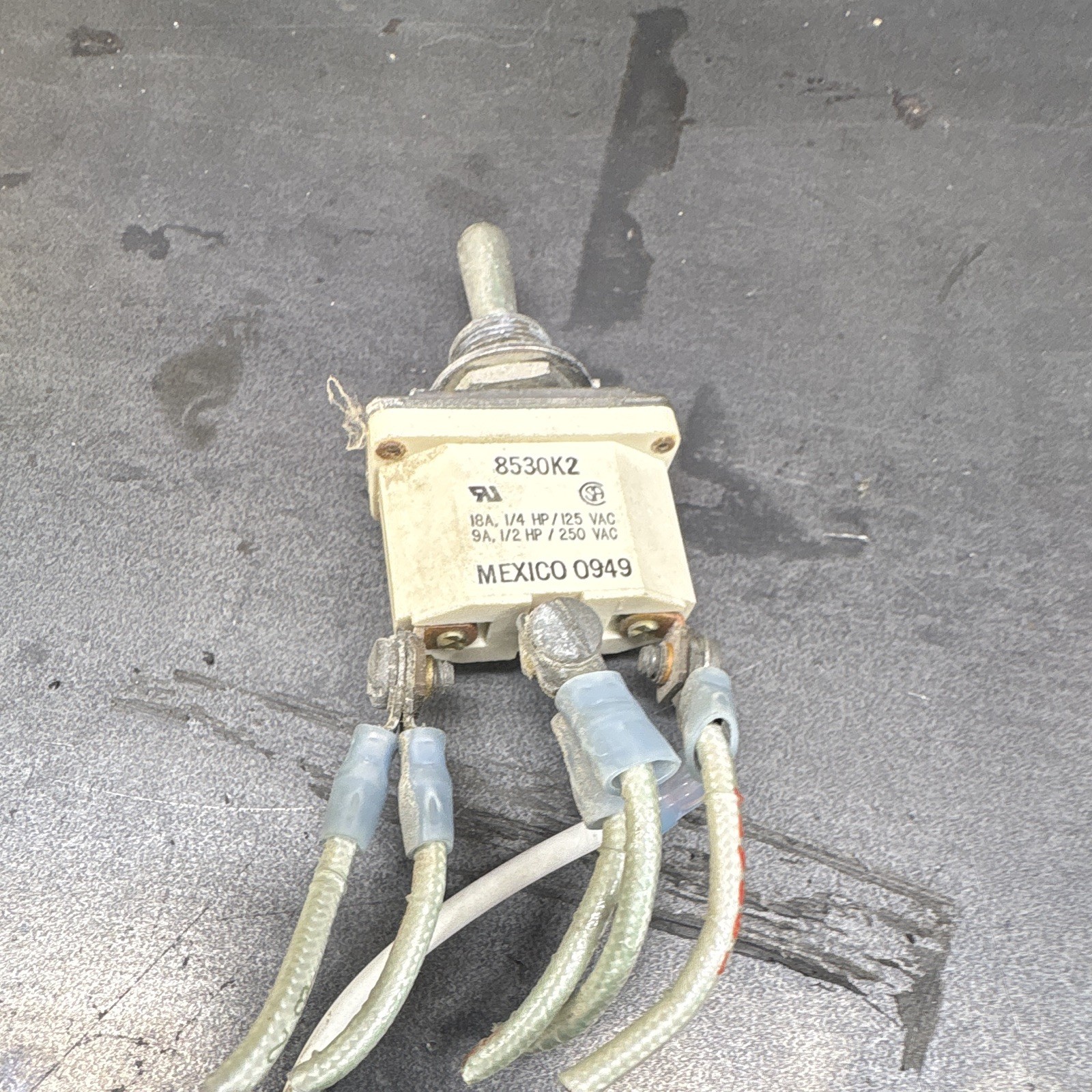 8530K2 Industrial Toggle Switch Beige Toggle/Joystick Style
