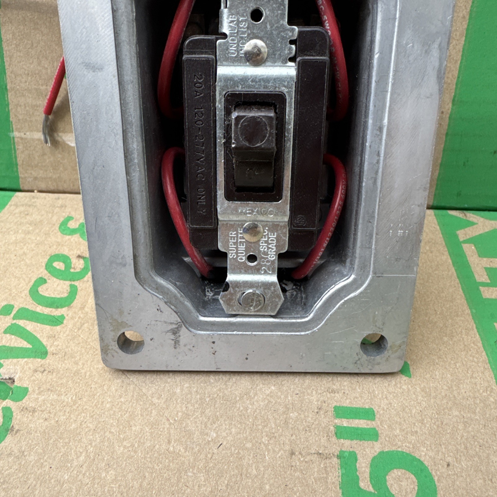 Crouse Hinds Explosion Proof 2 Pole EDS Switch 20A 120-277 For EDSC218