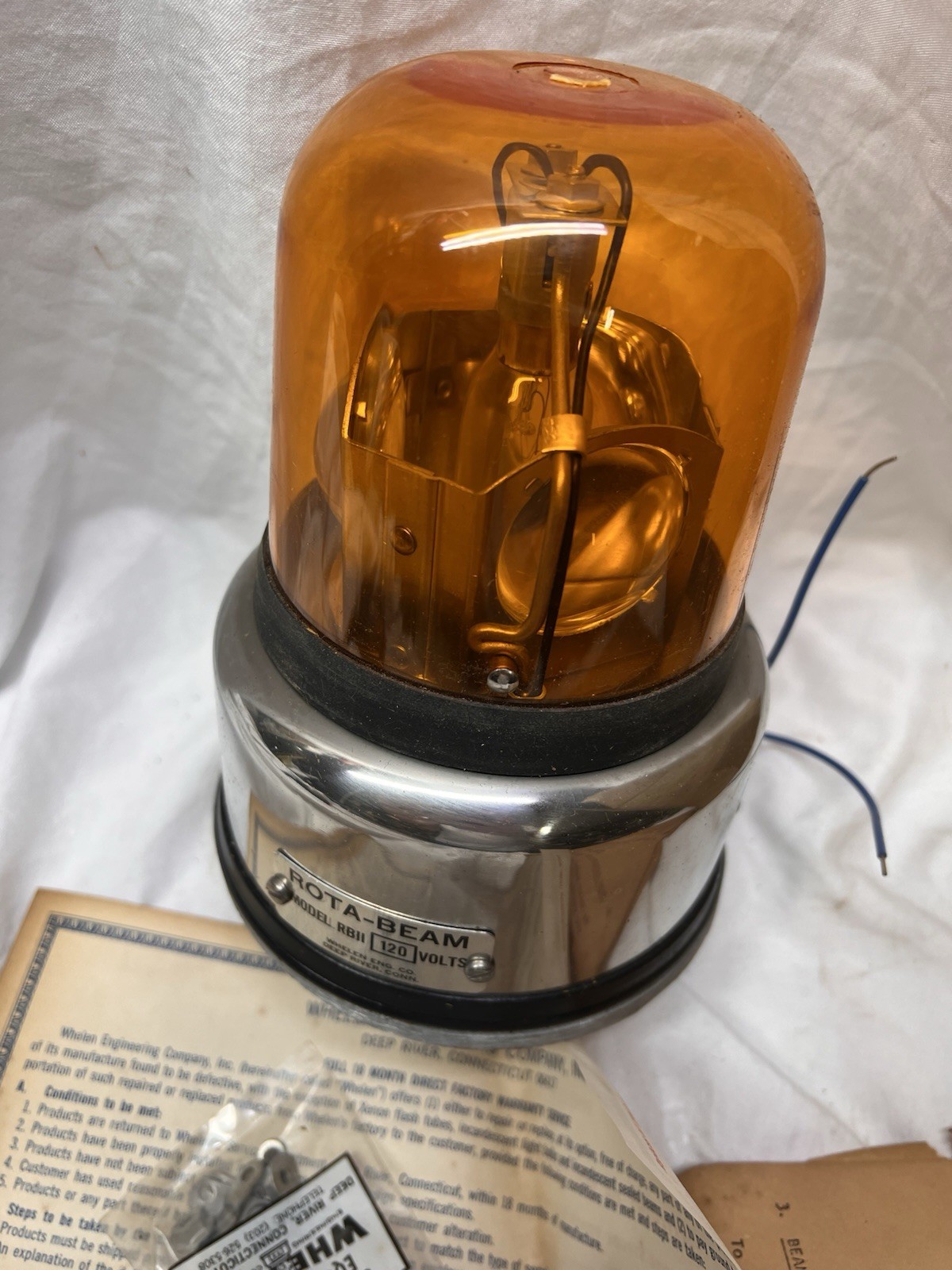 Rare New Vintage Whelen Model RB 11 120 Volts Rota Beam Beacon Light Rbll Amber