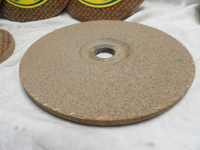 Norton 7″X1/4″X7/8″ Brown Grinding Disc for Stainless Steel A24-KBFR2 (qty of 5)