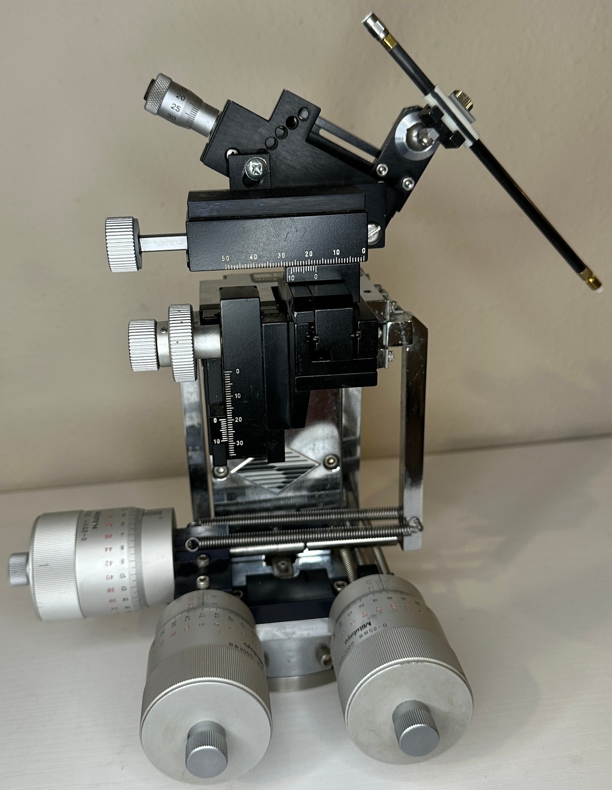 Sutter Instruments MP-85 L Huxley Style manipulator superresolution, patch clamp