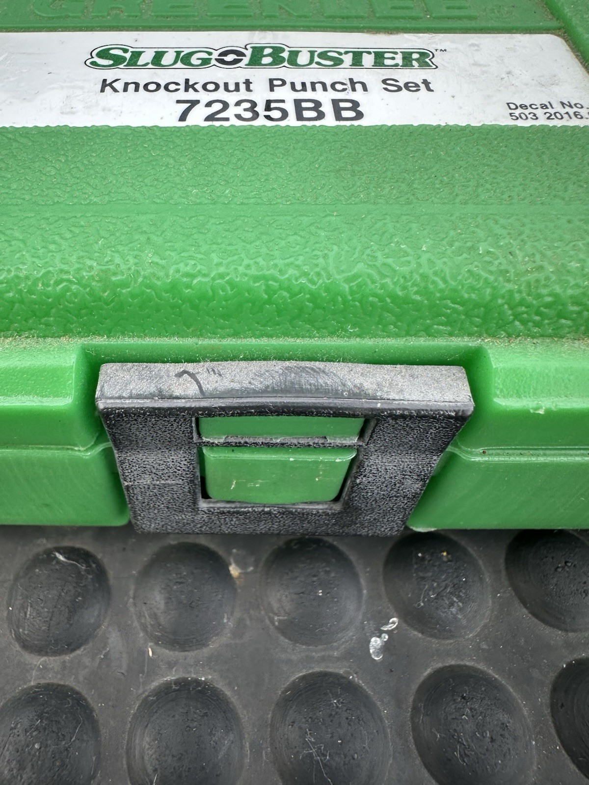 Greenlee 7235BB Slug Buster Knockout Conduit Punch Set 1/2 to 1-1/4″ CLEAN