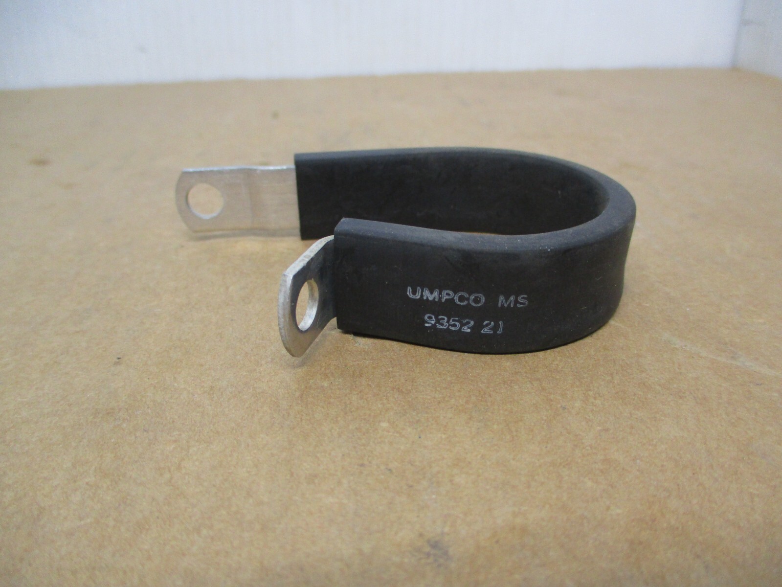Qty-10 NOS 1.5″ Umpco Cushioned Adel Loop Clamp Aluminum MS9352-21 NAS1715-22