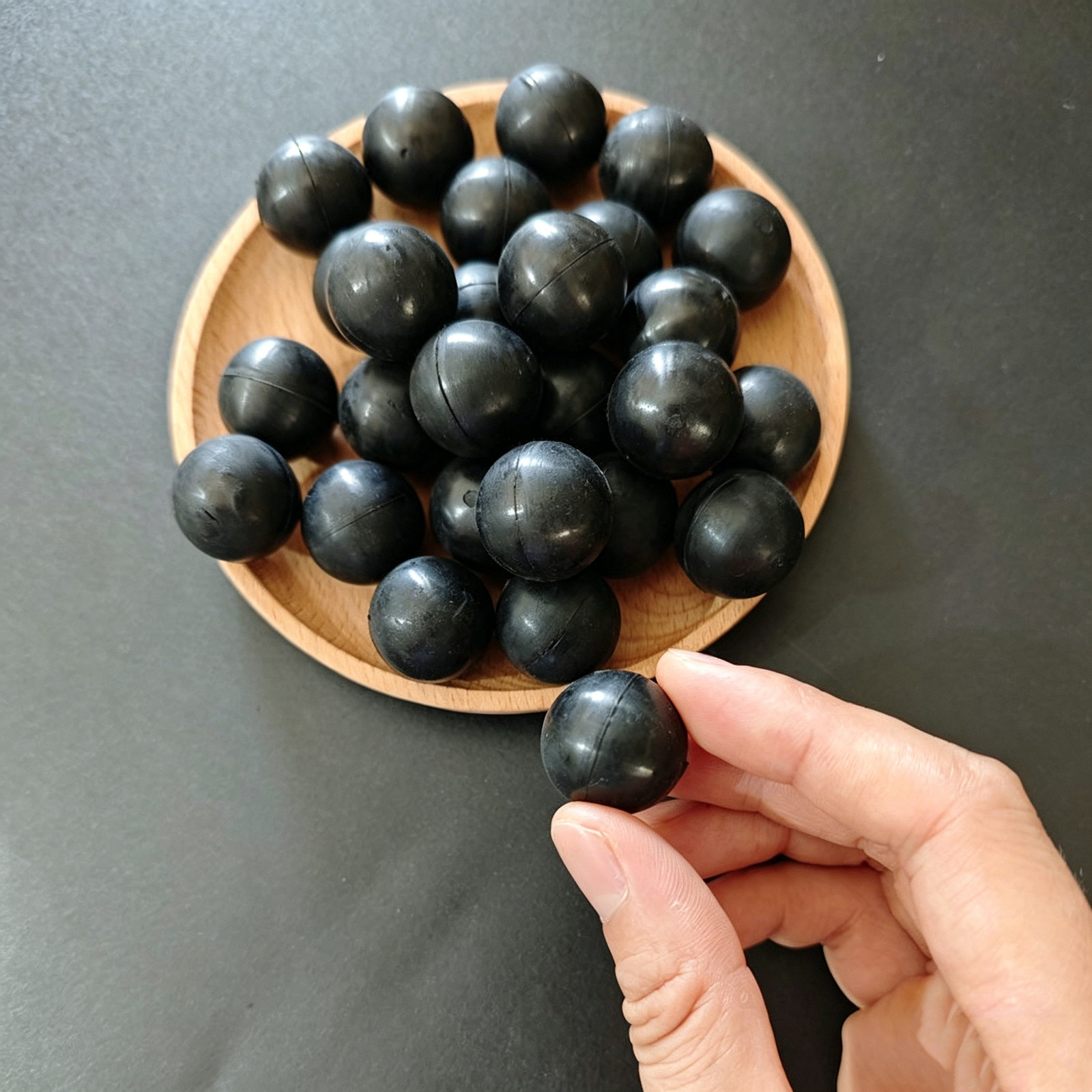 Nitrile Rubber Solid Balls 6mm 6.35mm 6.7mm 7mm 8mm 9.53mm 10mm 10.7mm 12.7mm