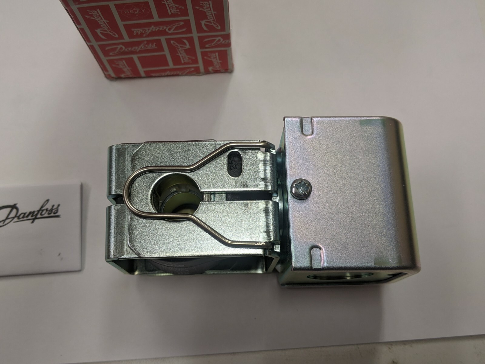 Danfoss 018F4100 Coil Assembly with Junction Box BJ024CS 24 VAC New