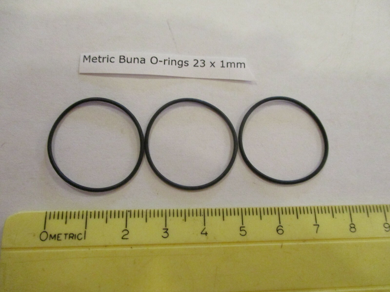23mm ID x 25mm OD x 1mm thick O-ring. Buna-70. Quan 3.