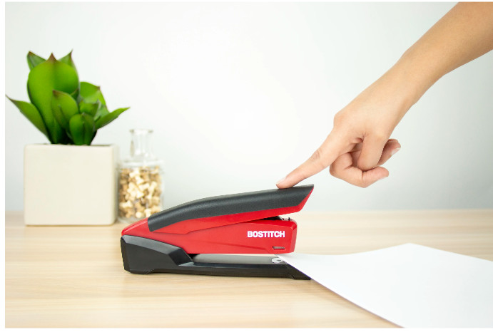 Brand New Bostitch inPOWER Desktop Stapler 20-Sheet Capacity Red #1124