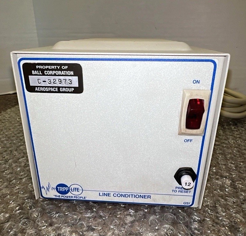 Tripp Lite LC-1200 Voltage Regulator W/ Isobar Spike/Noise Suppression 87-140V
