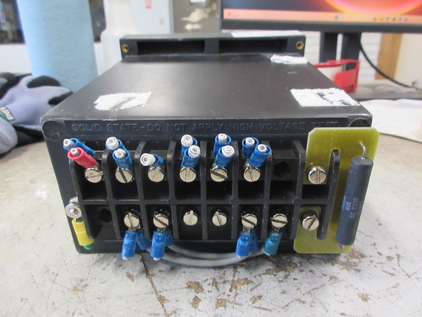 ABB Circuit shield Type 27/59 Under/Over Voltage Relay 410D4490 Used