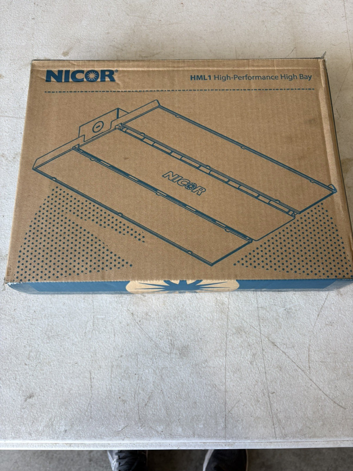 Nicor HML1 Linear LED High Bay with Sensor Socket HML1130U50A 5000K