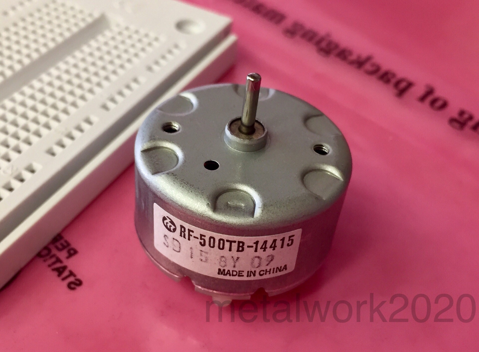 Mabuchi RF-500TB DC Motor, 5VDC (1.5V-9V), 2500-3100rpm, 120mA (540mA max)