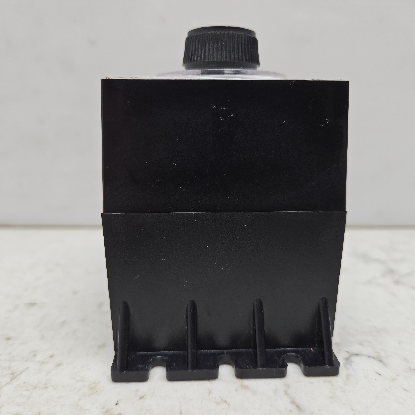 Danaher Industrial Eagle Signal BRE9A6 Relay Timer 0-30 min on Delay 120V 50/60H