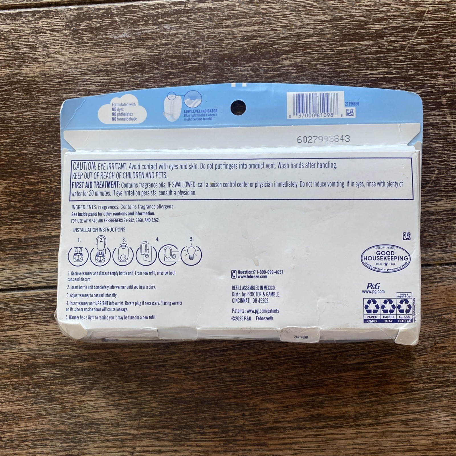 Febreze Plug in Air Freshener, Odor Fighting 3 Count Pack of 1 Damaged Package