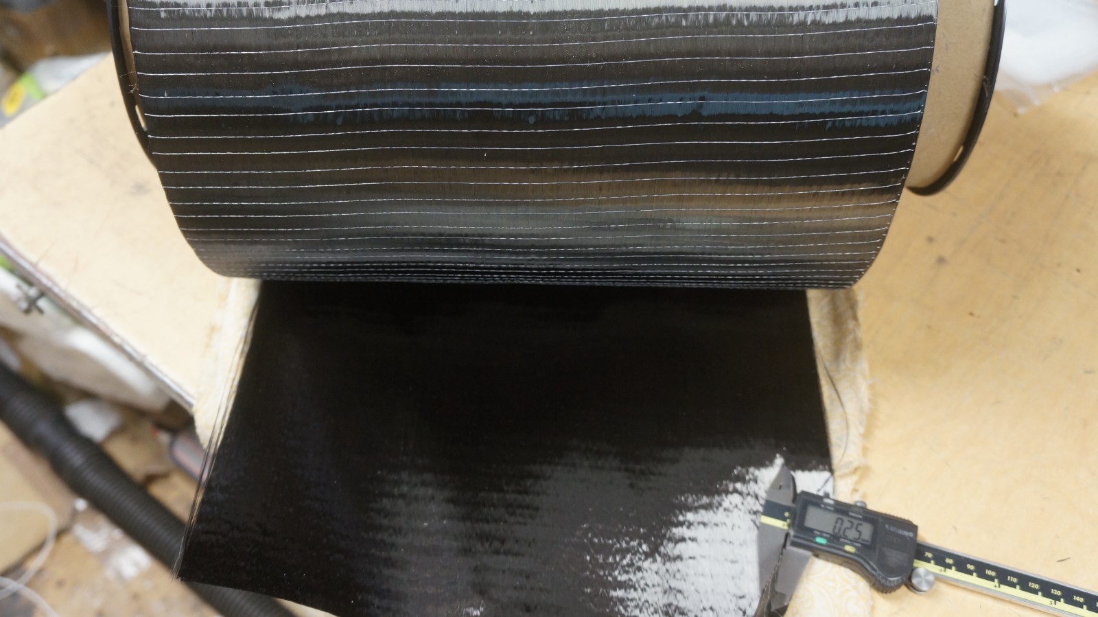 8kg Unidirectional carbon fiber A P Technology 4.0SMUNI 12″ 4.2 oz/sq yd 0.25mm