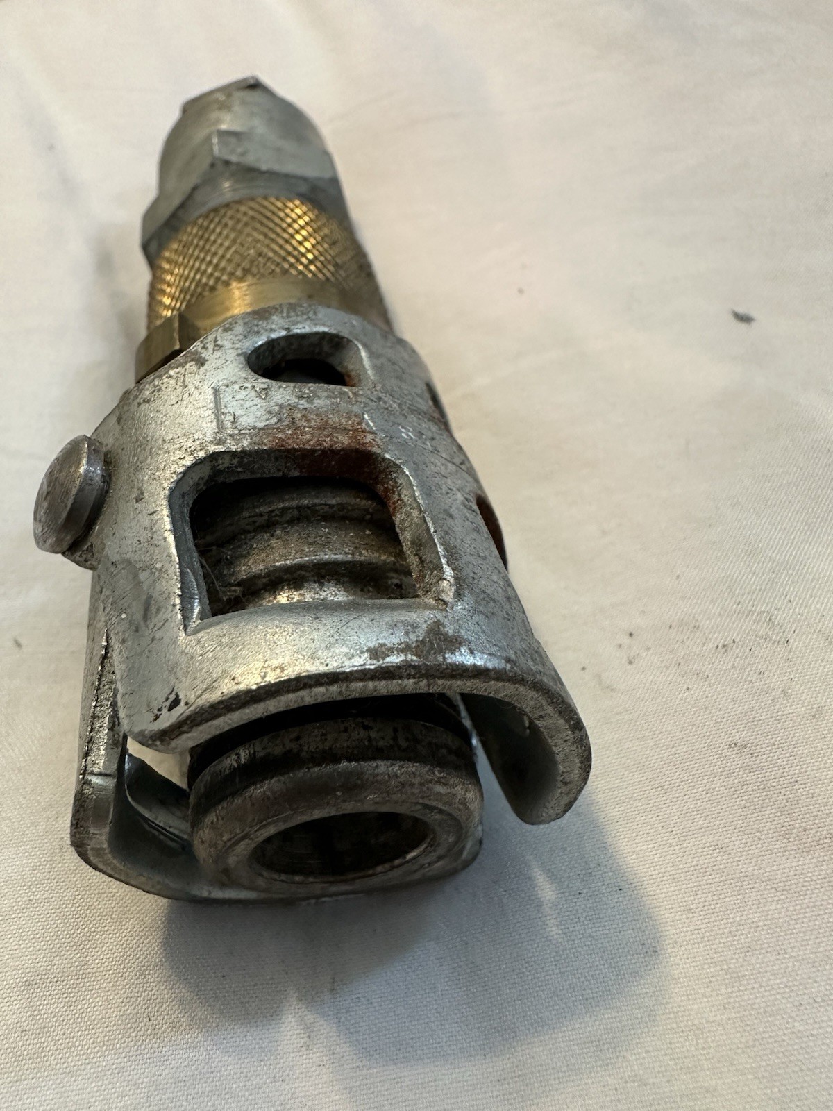 pneumatic quick disconnect valve coupling