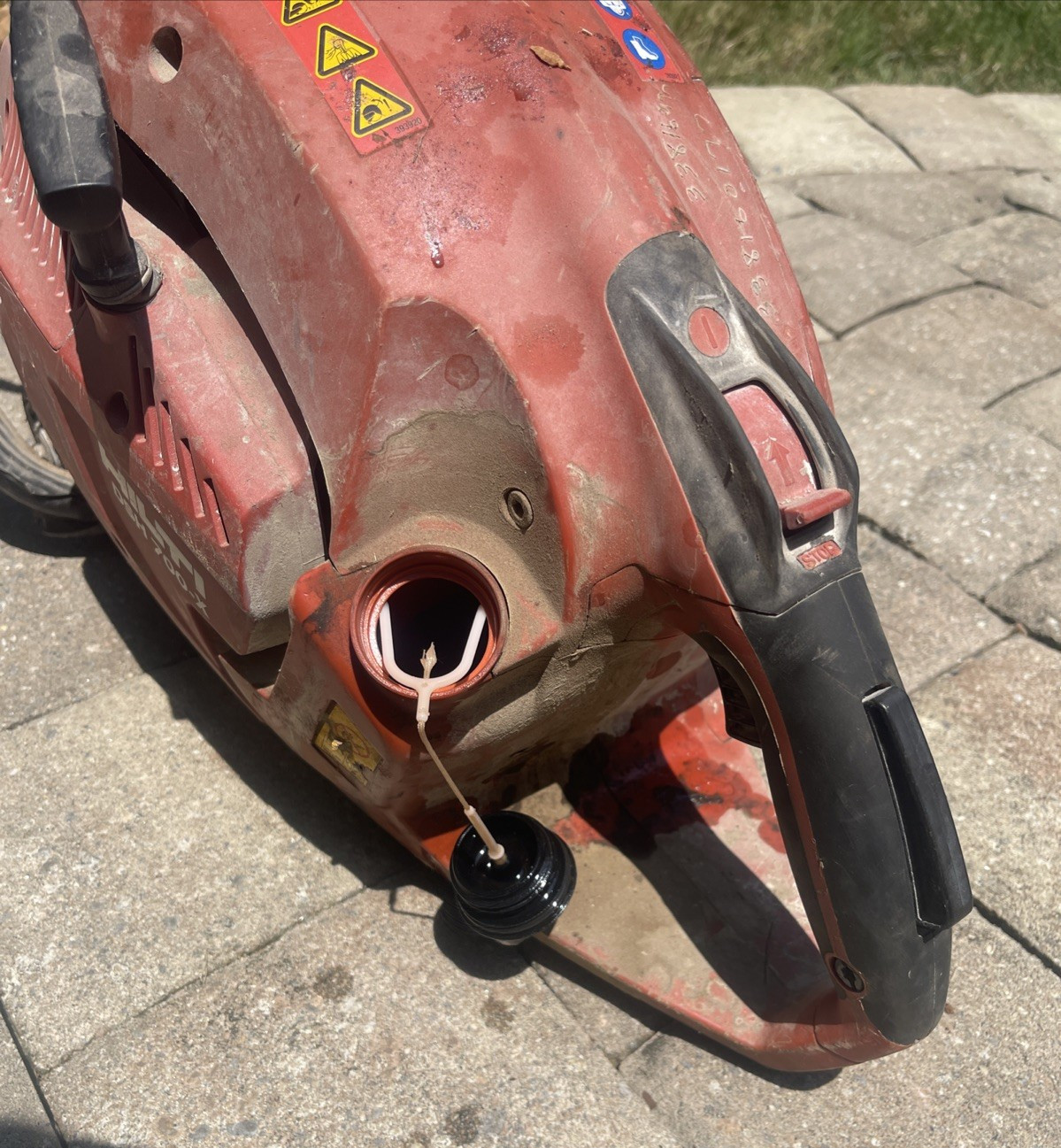 Hilti DSH 700-X Handheld Cut-Off Gasoline Concrete Saw – Used / Untested