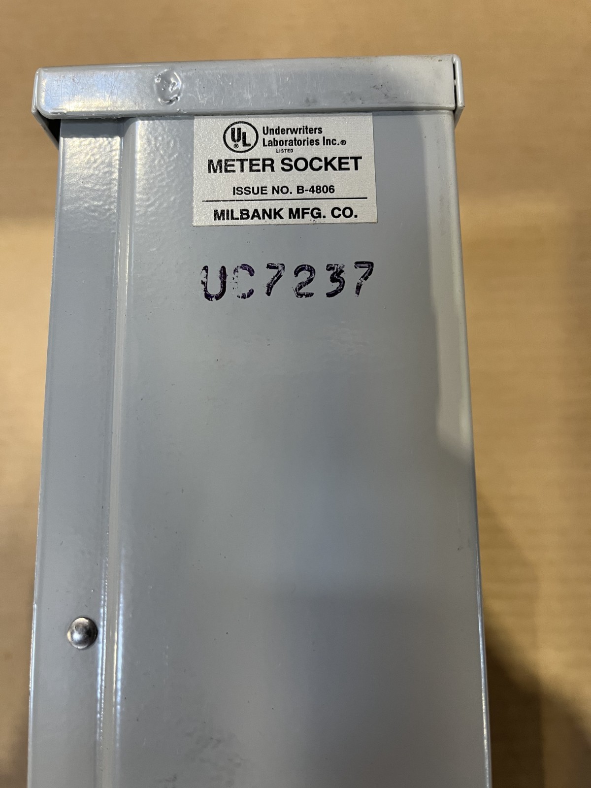 Milbank UC7237-XL 20A 13 Jaw Ringless Meter Socket OH/UG