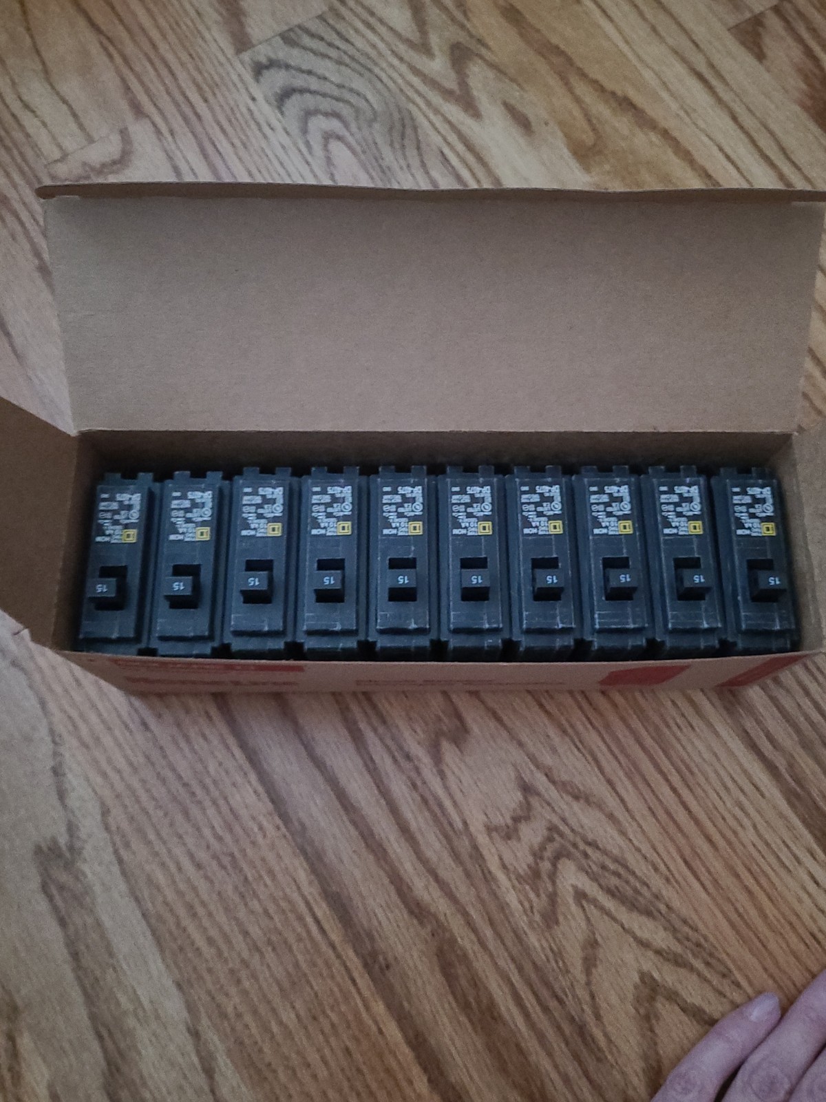 NEW NIB 10 PCS SQUARE D HOMELINE HOM115 15A PLUG IN HOM115 NEW