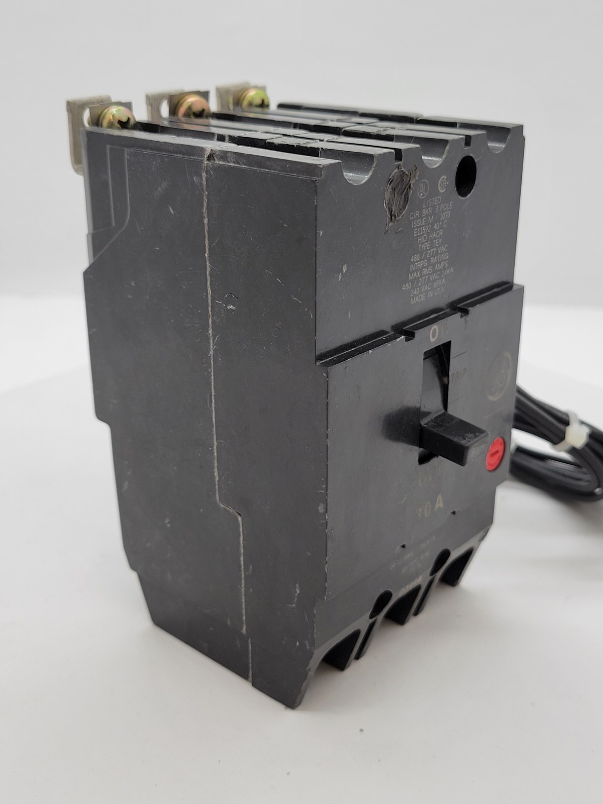General Electric TEY330ST12 Shunt Trip Bolt-On Circuit Breaker 30A 3P 480/277V