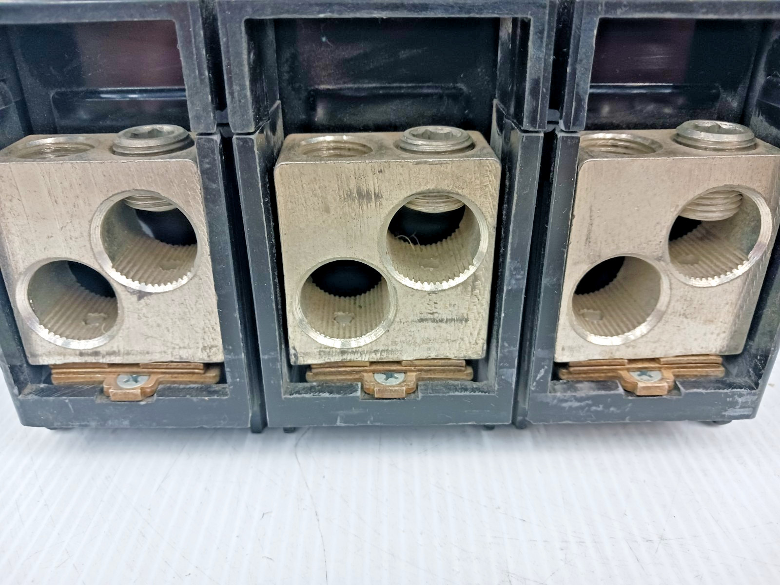Square D 400 Amp Circuit Breaker 3 Pole 600 VAC LCL36400