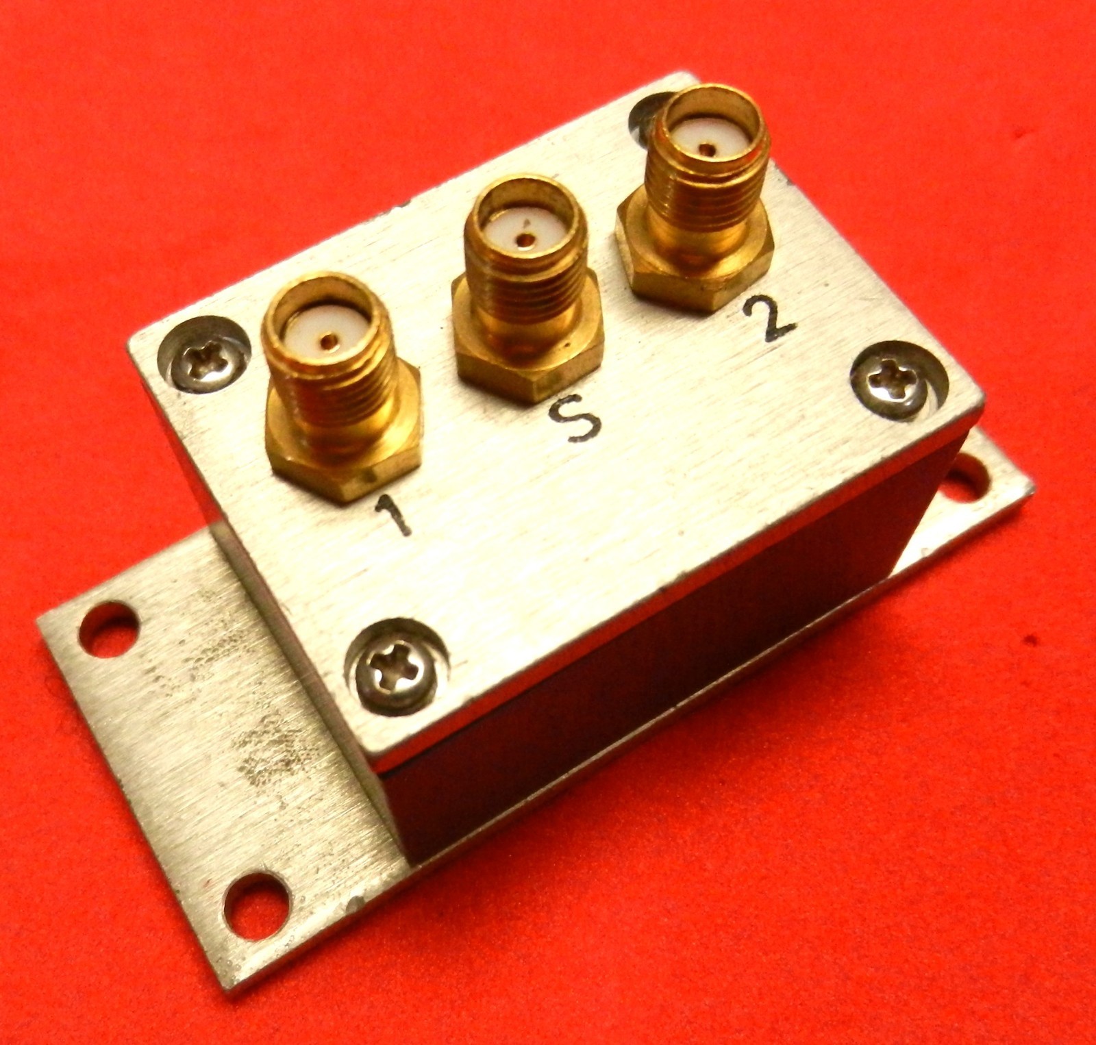 Mini- Circuits ZMSC-2-1 Coaxial Power Splitter/Combiner (1 MHz – 400 MHz)