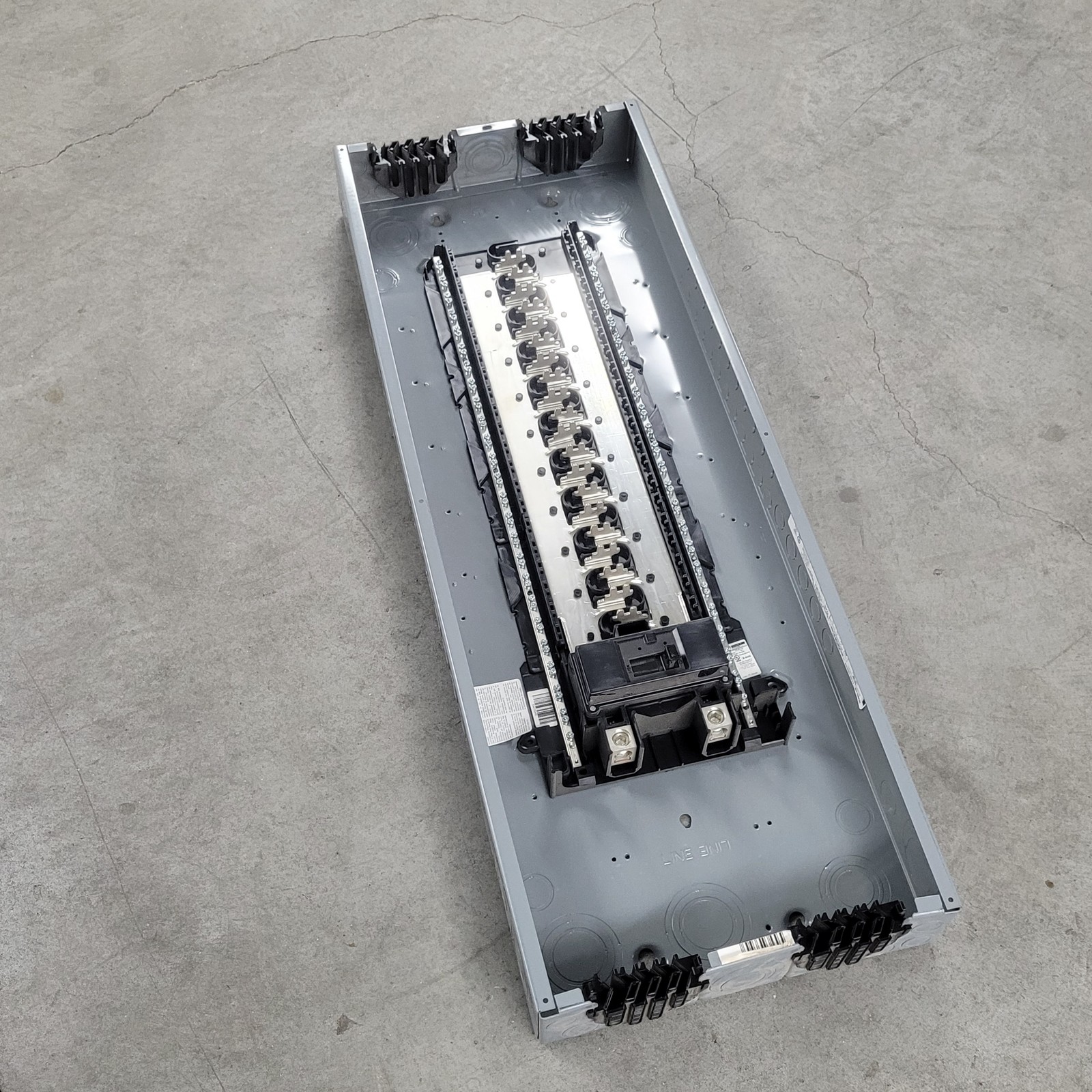 Square D HOM4080M200PQCVP Homeline Load Center,Type 1,200A, 1 Phase, w/QOM2200VH