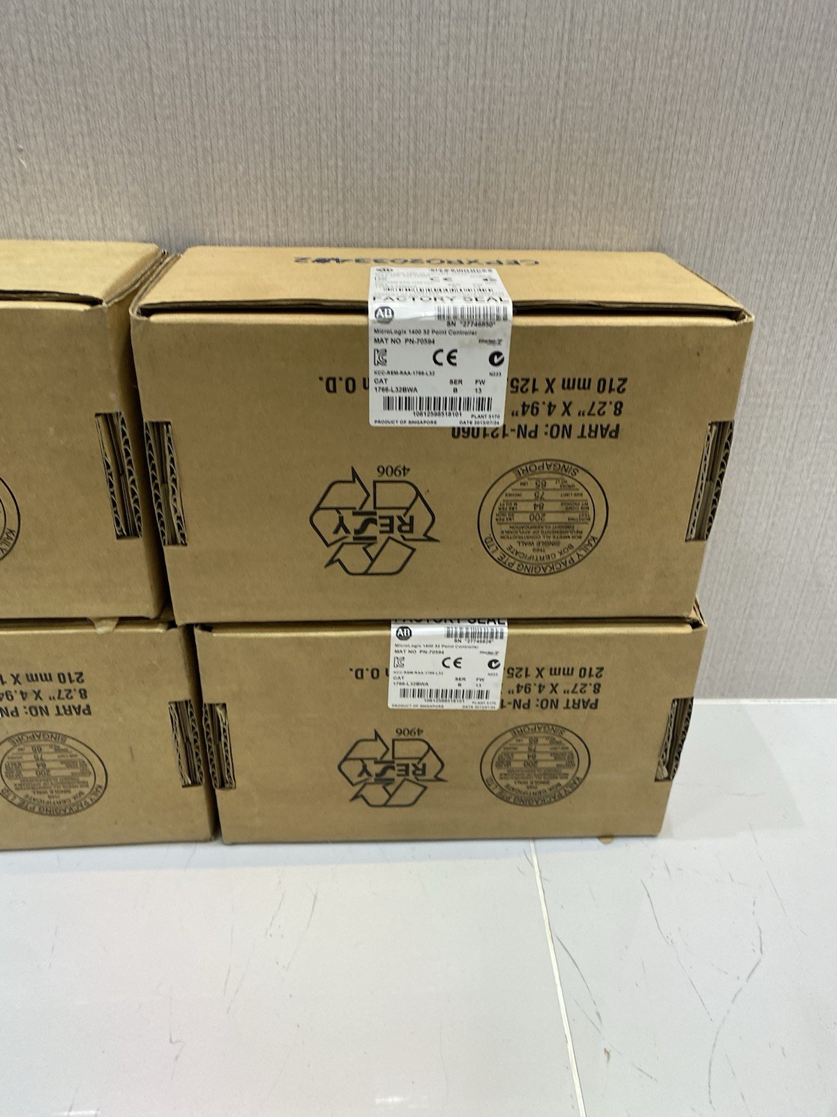 Sealed Allen Bradley 1766-L32BWA Ser.B MicroLogix 1400 PLC Processor