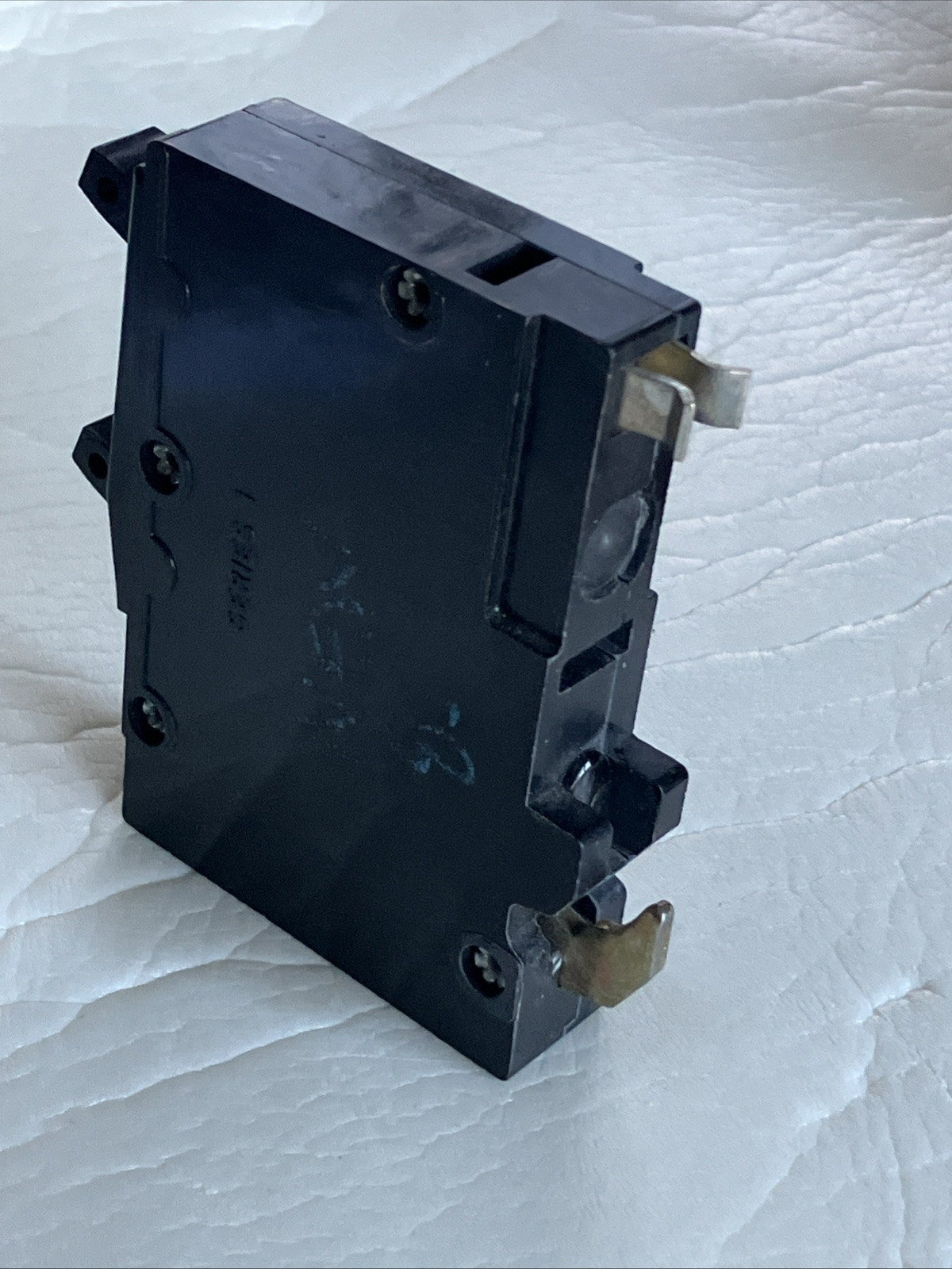 Square D QOT2020 20 Amp 1 Pole 120 volt Piggy Back Tandem Twin w Hook QO2020