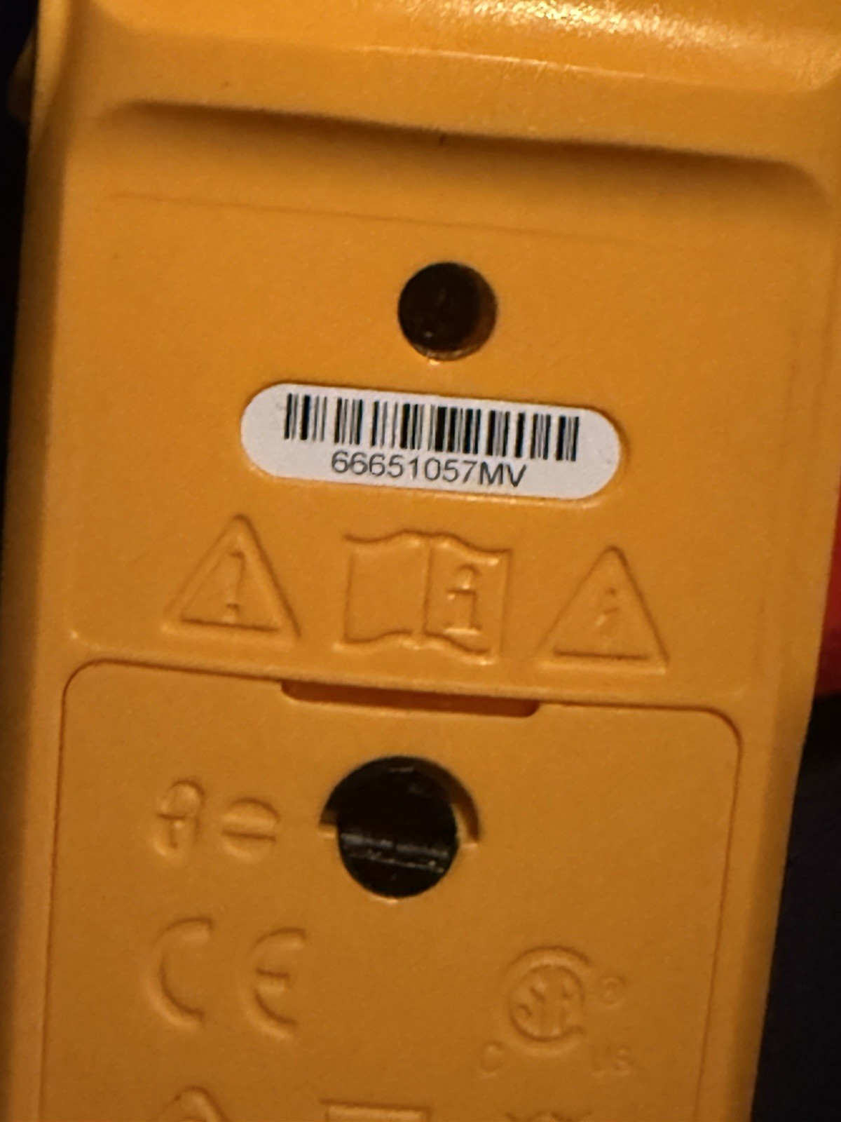 Fluke 323 True-RMS Digital Clamp Meter, 600V AC & DC Voltage No Leads