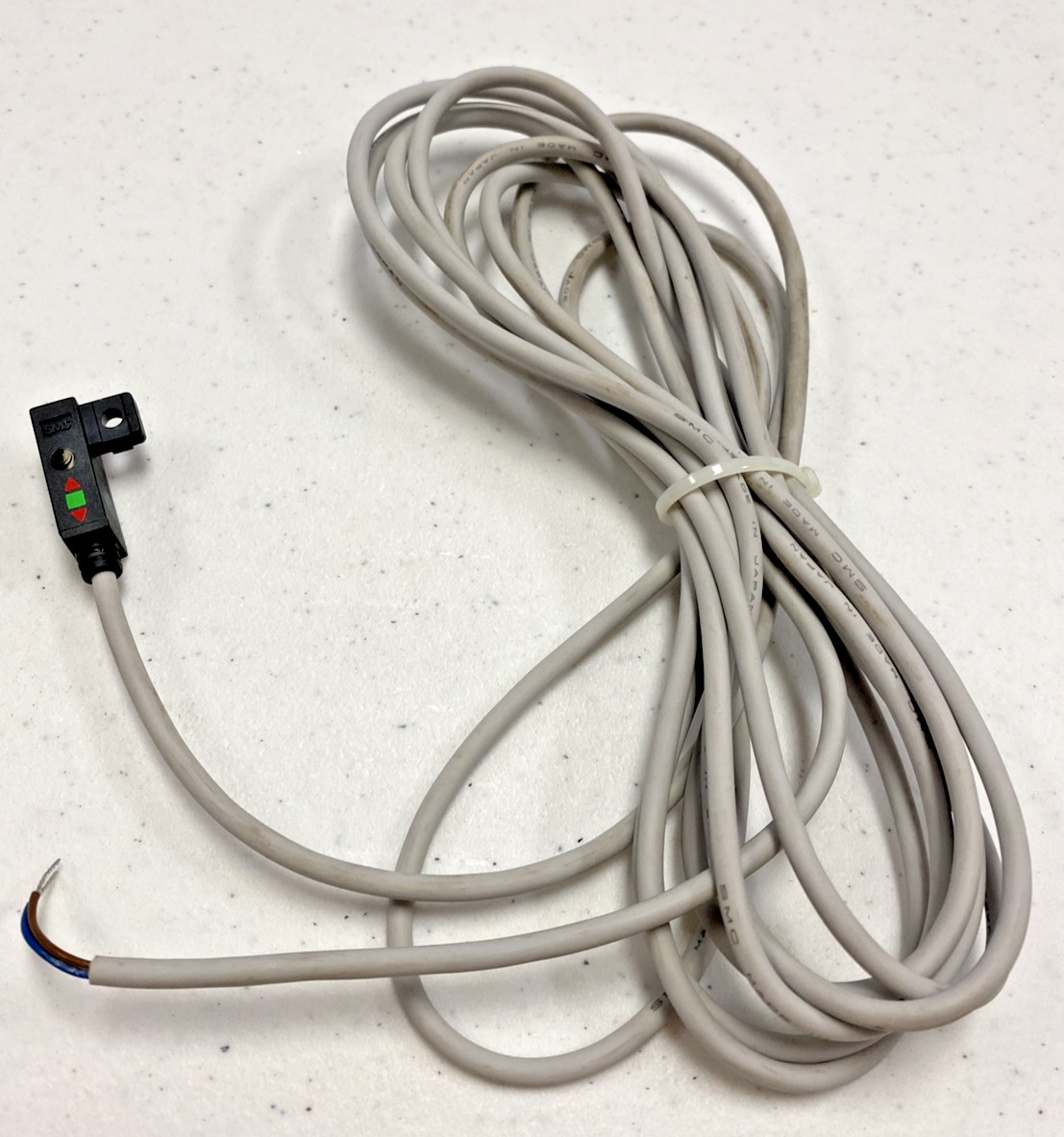 NEW SMC D-J79W AUTO PROXIMITY REED SWITCH ACTUATOR, 12-24VDC, FREE SHIPPING