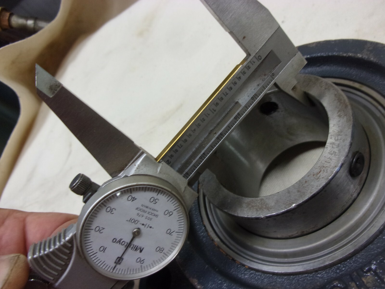 Hub City B250X2 Ball Bearing 2 Bolt Flange Flush Mount Shaft 2″ Bore Machine Nos